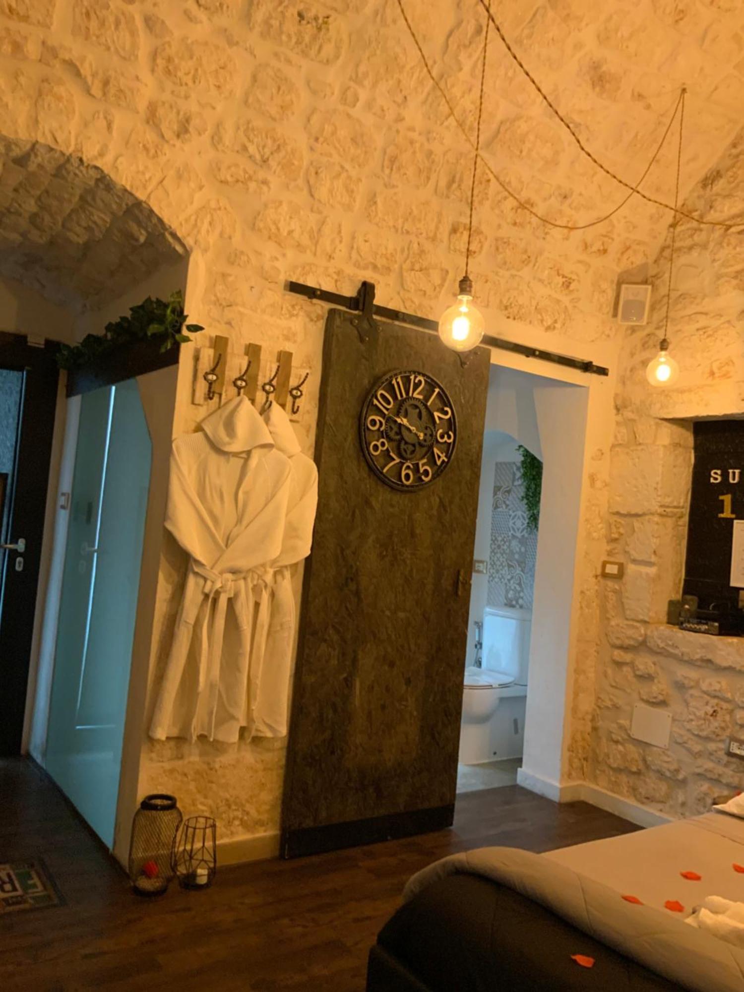 Suite117 오스투니 외부 사진