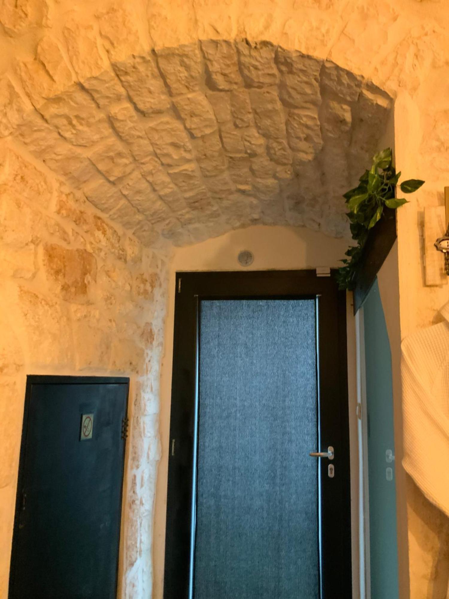 Suite117 오스투니 외부 사진